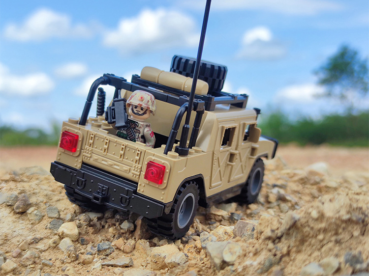 托比狮j773积木军事悍马汽车益智拼装玩具越野车男孩玩具兼容乐高