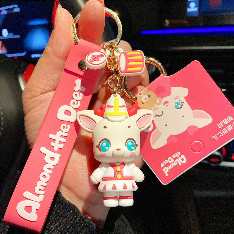 卡通可爱小鹿杏仁钥匙扣少女简约个性包包装饰挂饰汽车钥匙挂件男