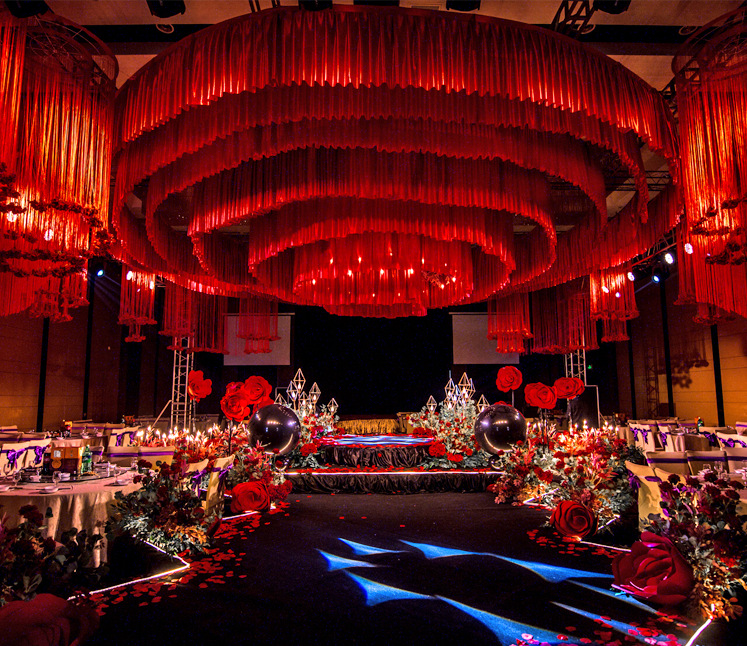 婚庆吊顶纱幔冰绸布吊顶布幔中式酒店婚礼堂顶部装饰云顶纱幔布置