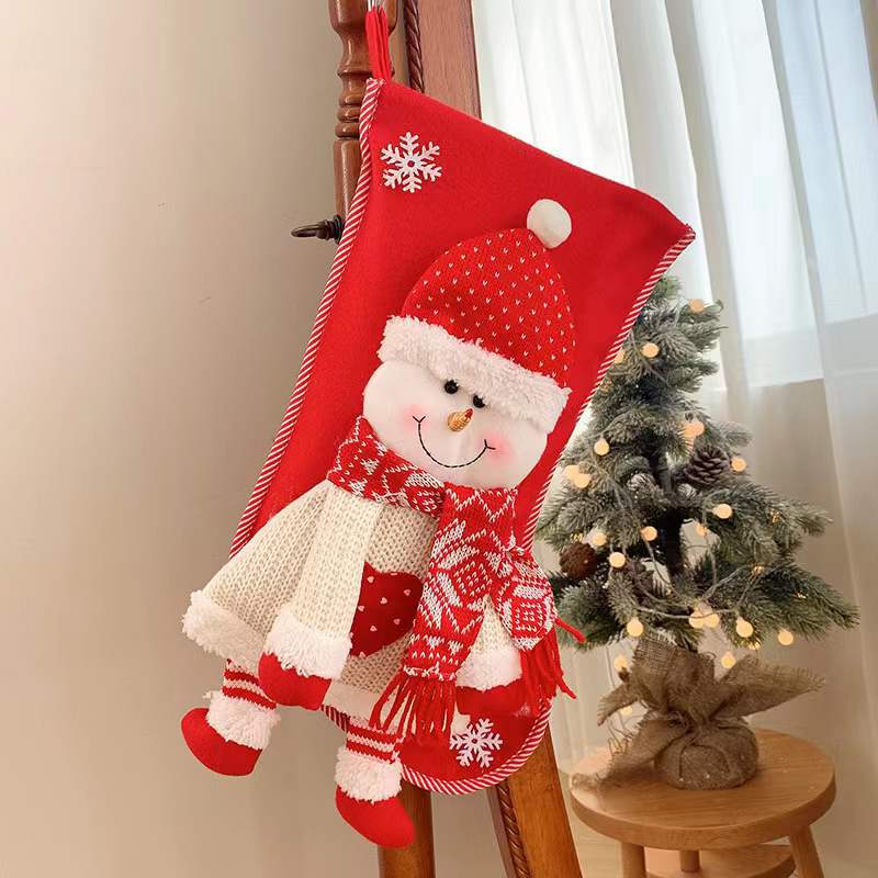 Cross-Border Wholesale Christmas Decorations Knitted Three-Dimensional Elderly Snowman Gift Bag Christmas Tree Decoration Candy Bag