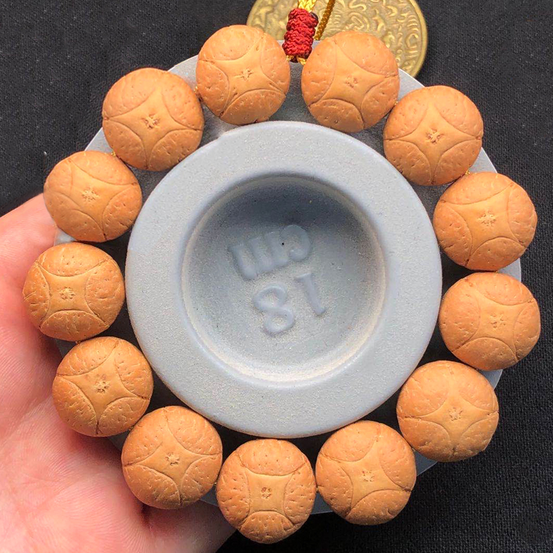 正品尼泊尔龙眼菩提麒麟眼原籽佛珠手串凤眼菩提子原籽黄皮文玩手