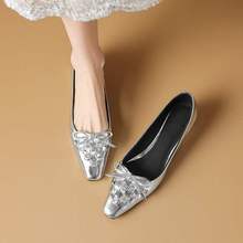真皮法式银色单鞋女浅口2024春季新款中跟小皮鞋仙女风粗跟晚晚鞋