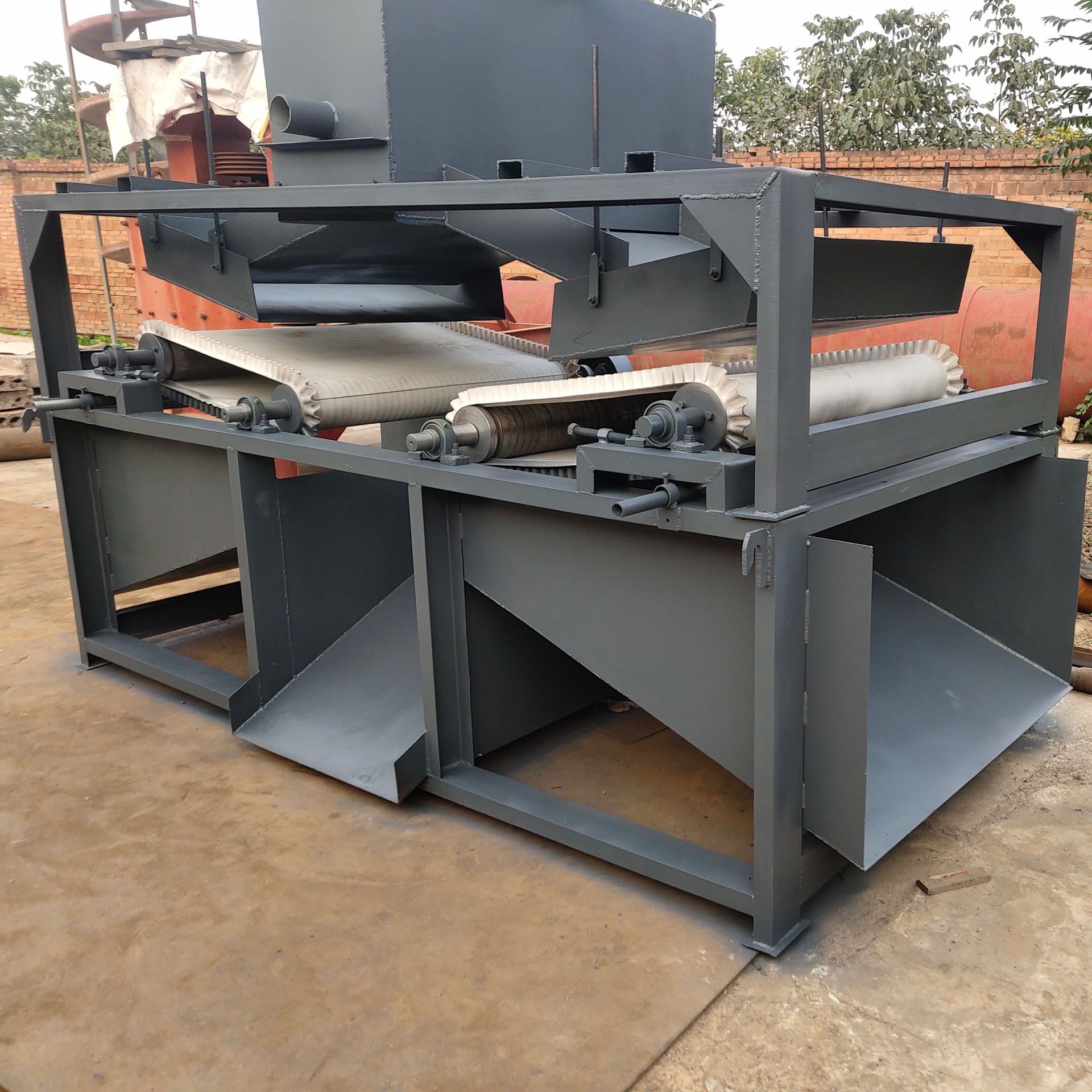 双辊带式磁选机镜铁矿磁选机镁铁矿磁选机 质量硬规格全-阿里巴巴