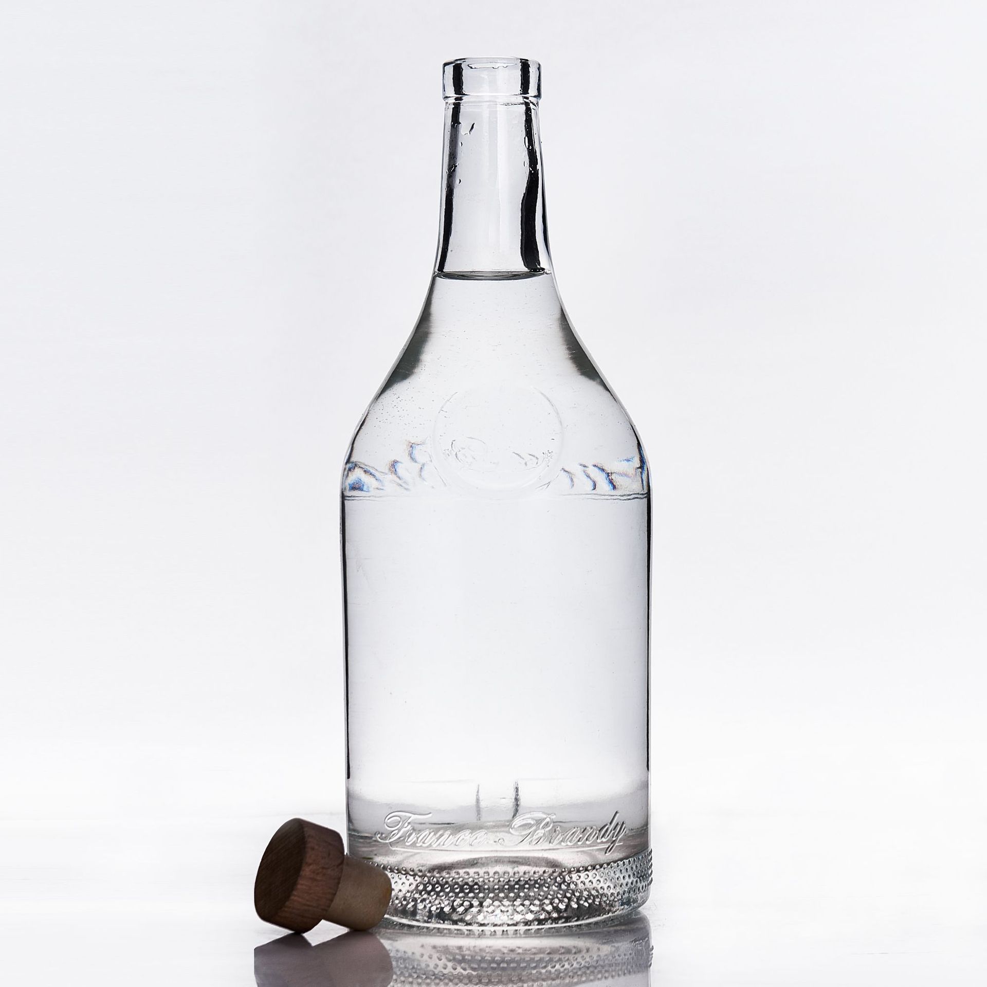 700ml透明烈酒伏特加威士忌白兰地朗姆酒玻璃空酒瓶厂家外贸销售