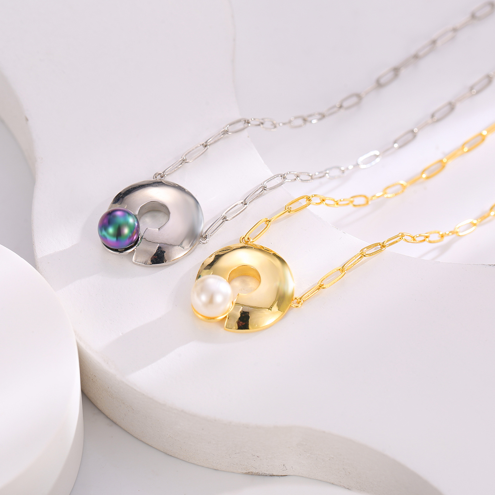 轻奢气质锁骨链小众设计感珍珠圆环吊坠项链女百搭高级感饰品批发