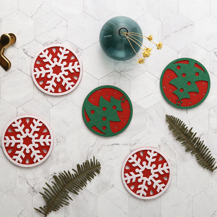Products in Stock New Christmas Snowflake Absorbent Felt Coaster Felt Hollow Insulation Dining Table Table Runner Pad