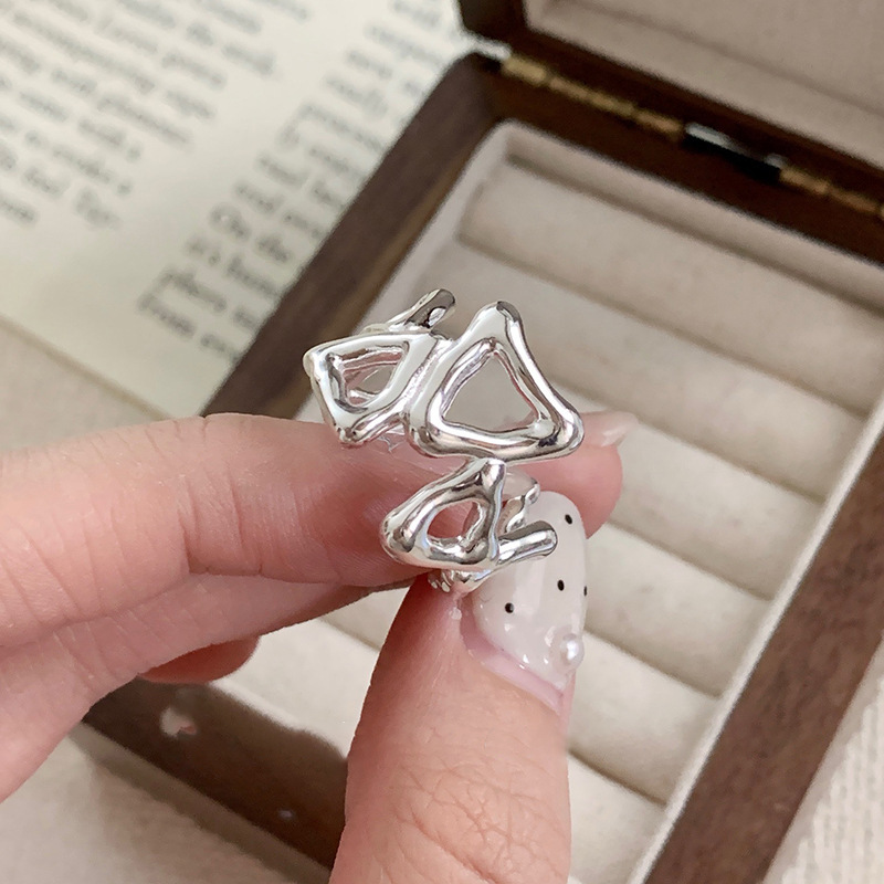 Hollow Geometry Triangle Ring Female Simple Cold Style Graceful Personality Open Ring Internet Celebrity All-Match Index Finger Ring