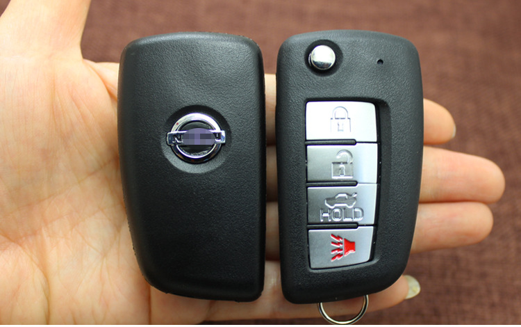 适用于日产新轩逸逍客新蓝鸟骐达汽车遥控器折叠钥匙壳2键3键4键