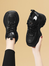 黑色老爹鞋女款2023新款加绒款冬季软底百搭厚底休闲增高轻便运动