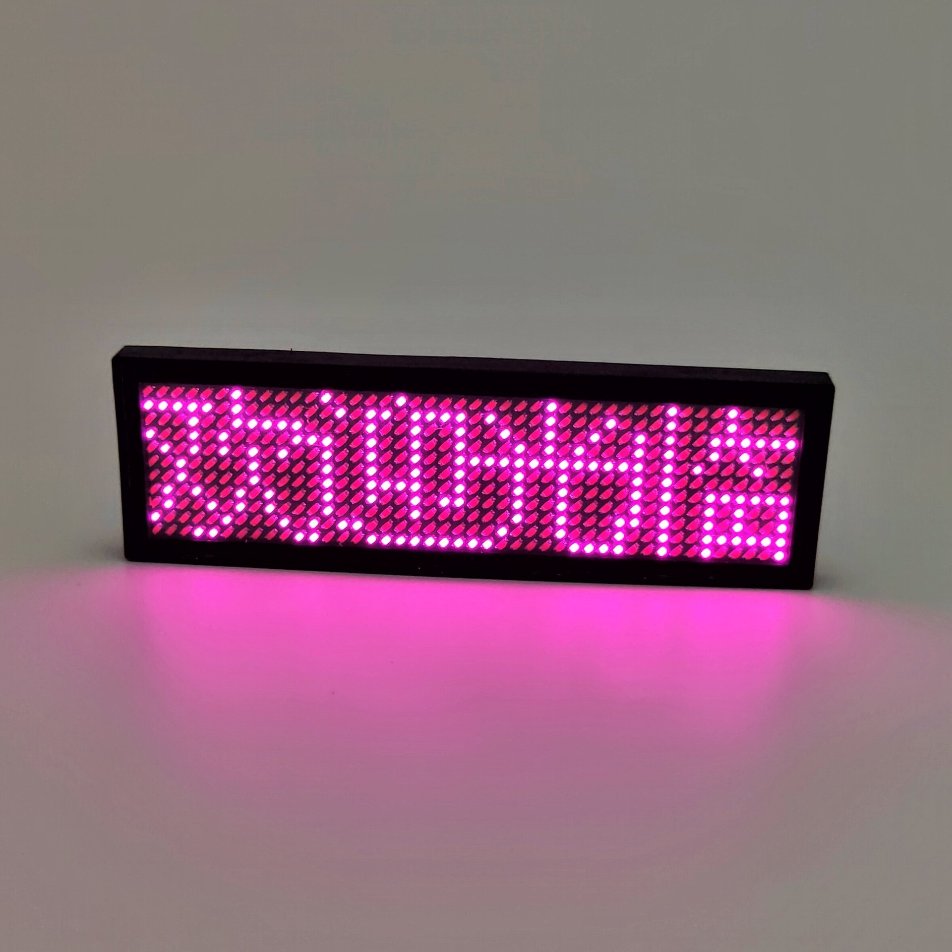 led电子工牌工号牌ktv酒吧员工胸卡发光滚动走字代驾灯名字姓