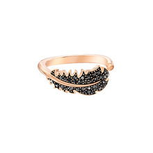 施家1：1高版本玫瑰金黑色羽毛戒指女施华洛元素水晶指环一件代发