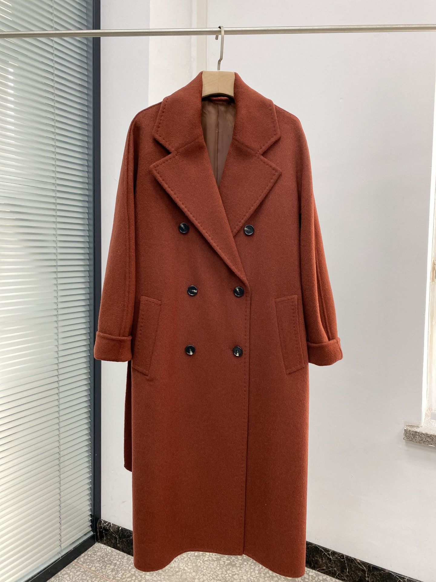 2022年冬季新款 韩国max101801简约大气双排扣女式长款羊毛呢外套