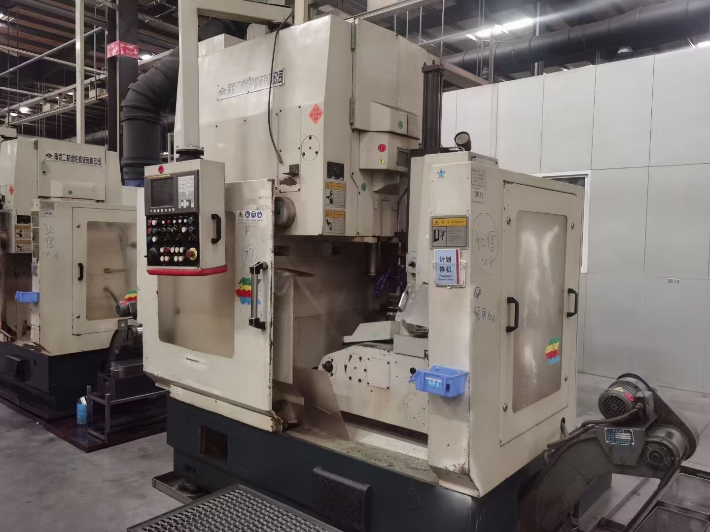 出售南京二机y5132cnc二手数控插齿机在位