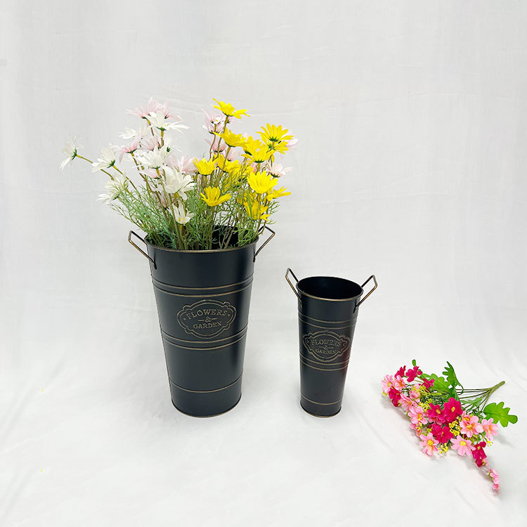 Iron Sheet Old Flower Arranging Bucket Flower Shop Wake up Flower Bucket