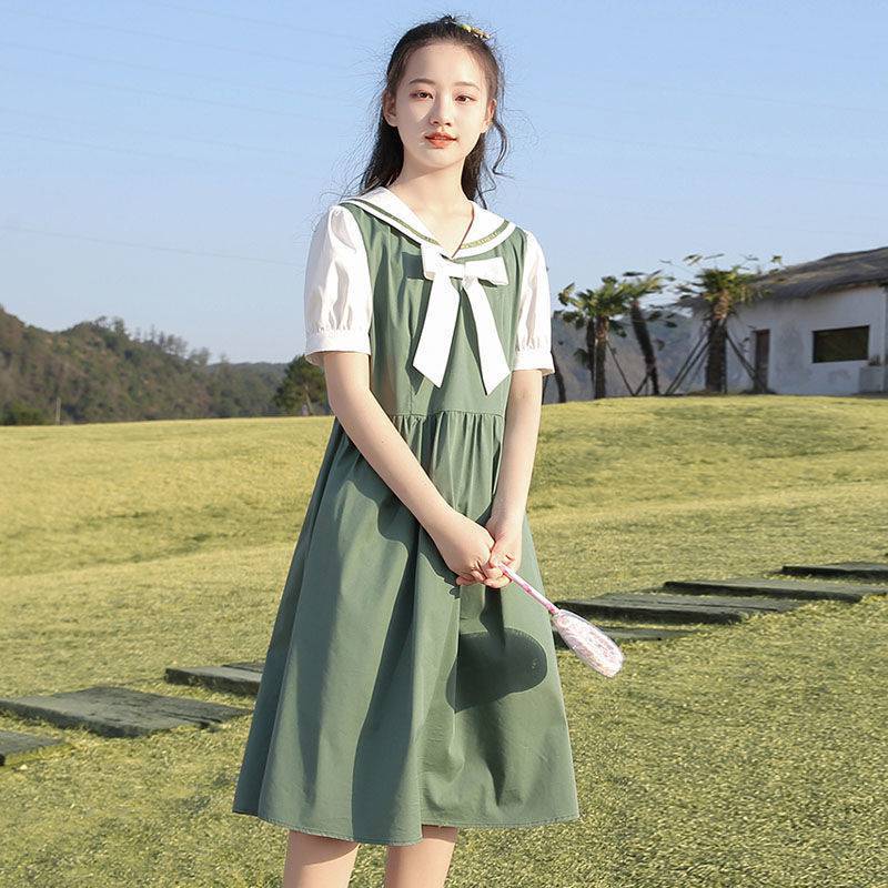 校服中国高中生