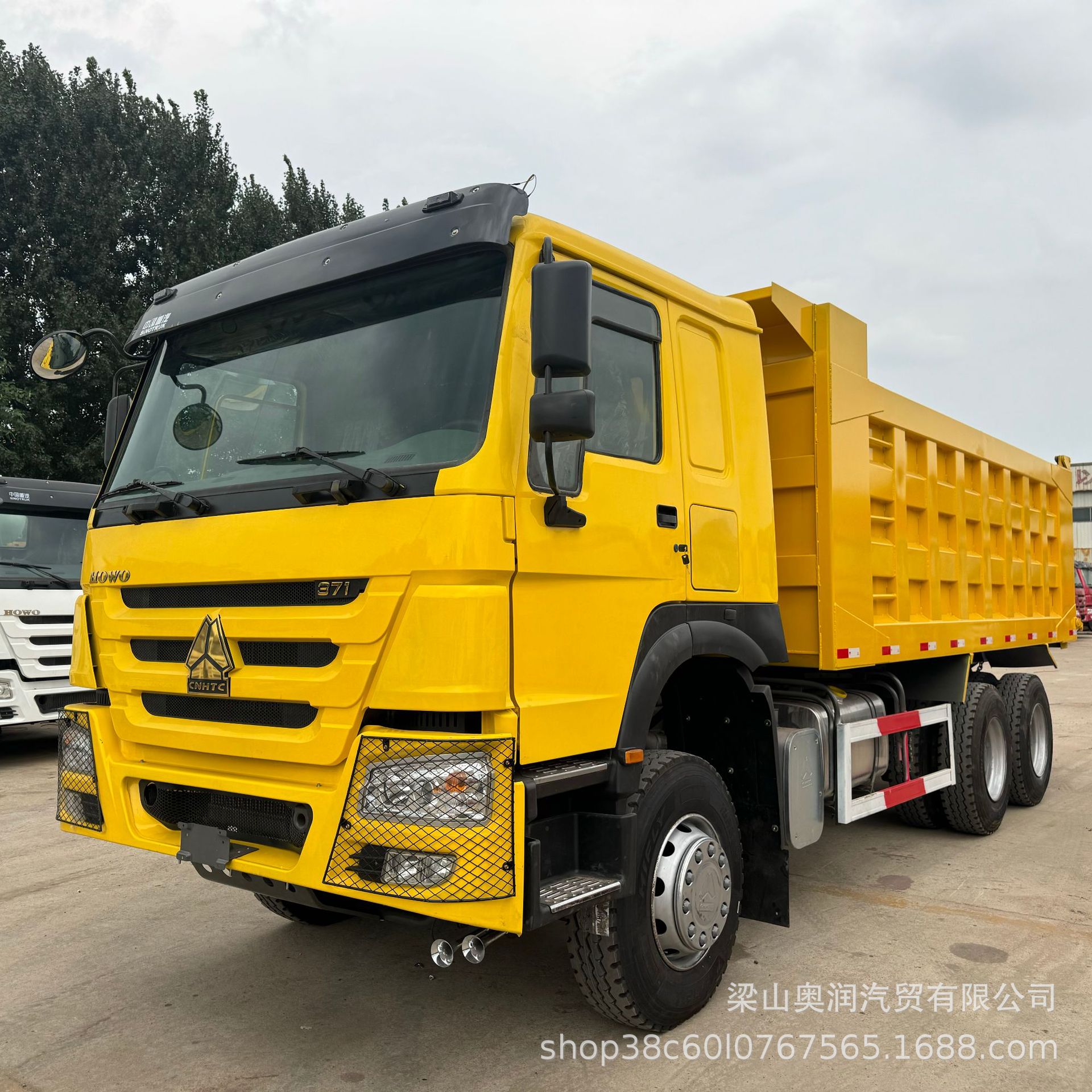 销往非洲豪沃翻斗卡车 6*4矿用土方工程车 375马力砂石料自卸车