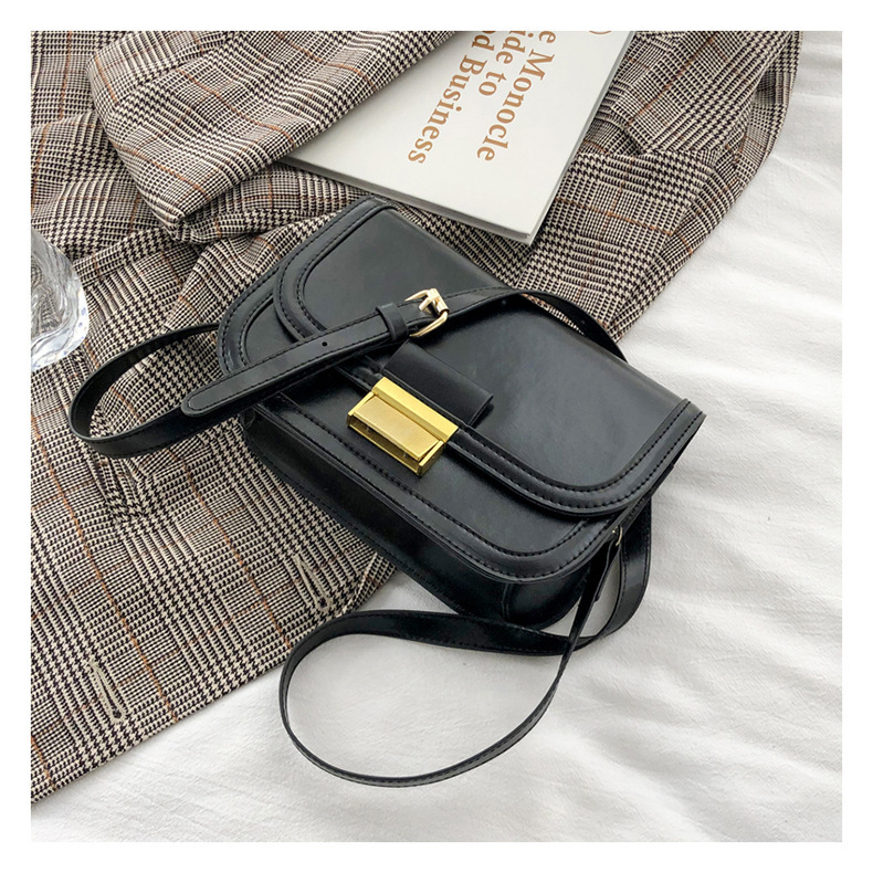 2021 New Trendy Fashion Trending Messenger Bag Western Style Semicircle Small Square Bag Hong Kong Style European and American Style Retro Bags Women