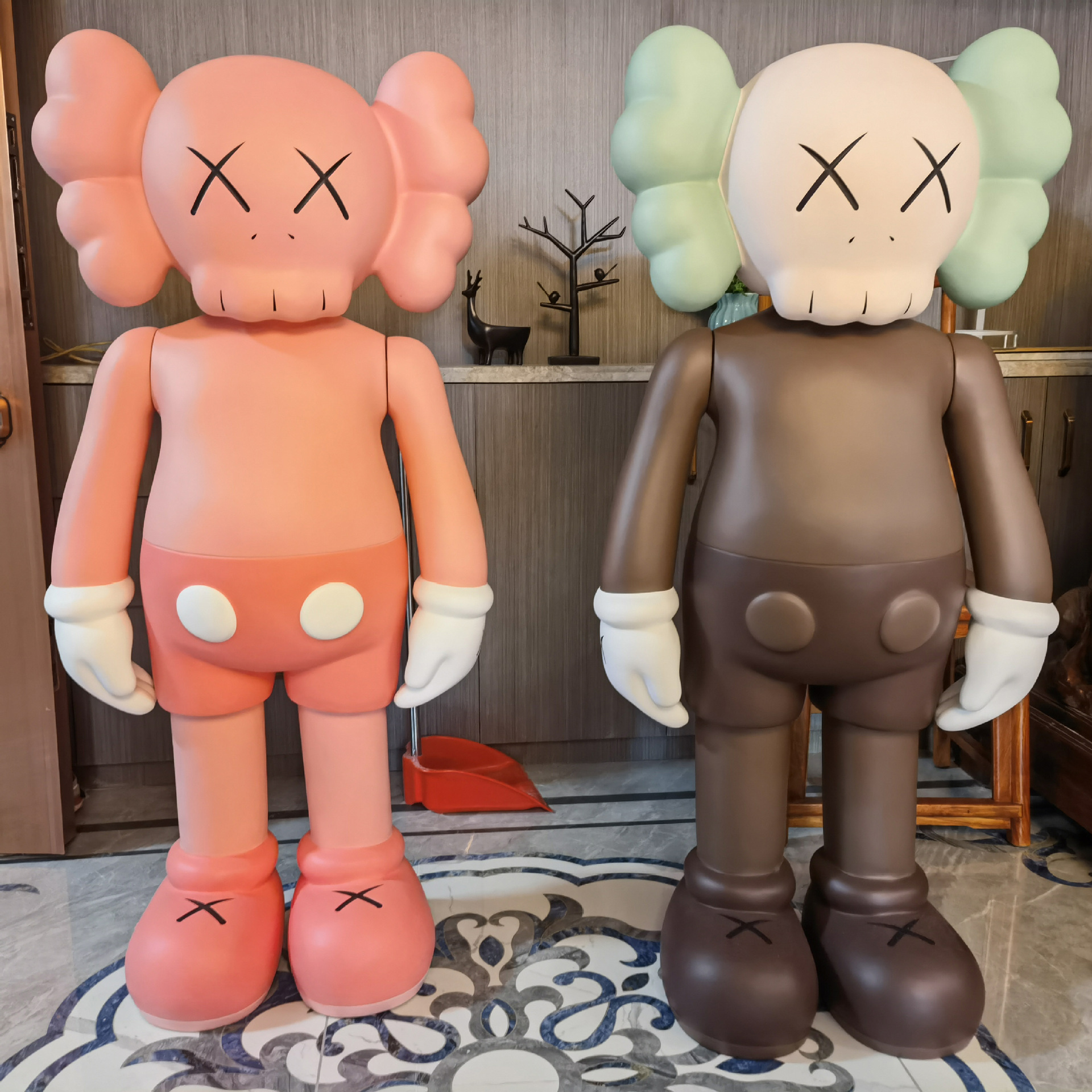 玻璃钢暴力熊大摆件kaws雕塑芝麻街公仔卡瓦斯网红奶茶店酒吧发廊