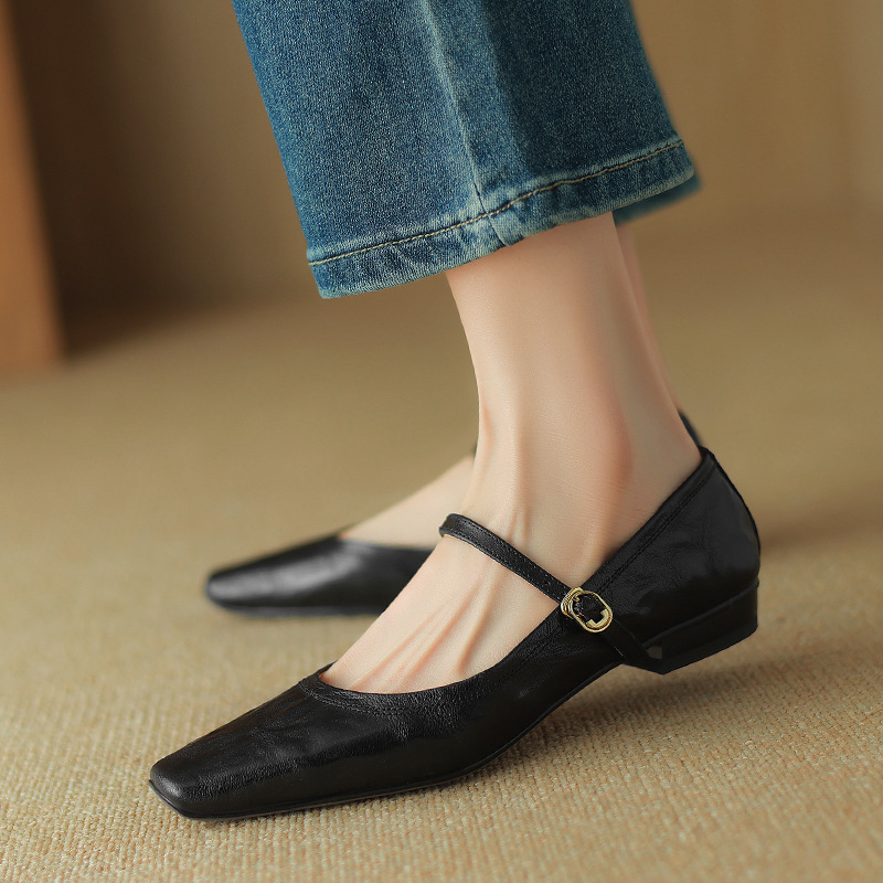 底鞋垫材质:丝绸羊皮内里材质:头层猪皮鞋面材质:手抓纹头层羊皮鞋头