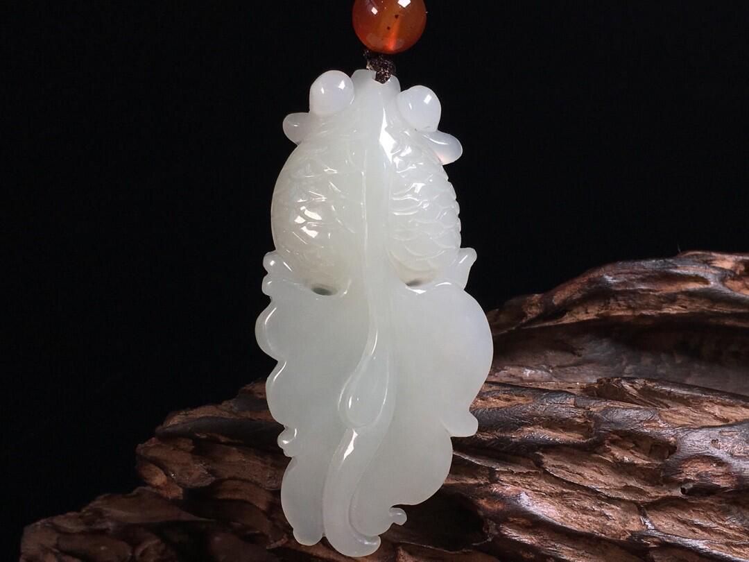 玉器批发精致玉石和田玉白玉长金鱼吊坠女吉祥如意年年有余玉坠男