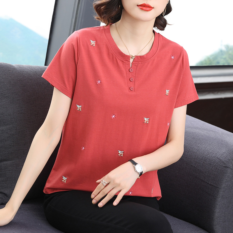 中老年妈妈女装2024短袖t恤女夏装薄款刺绣宽松休闲上衣服批发
