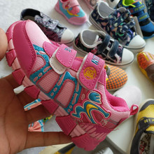 地摊处理批发2到10元模式各类运动童鞋厂家直销一手货源