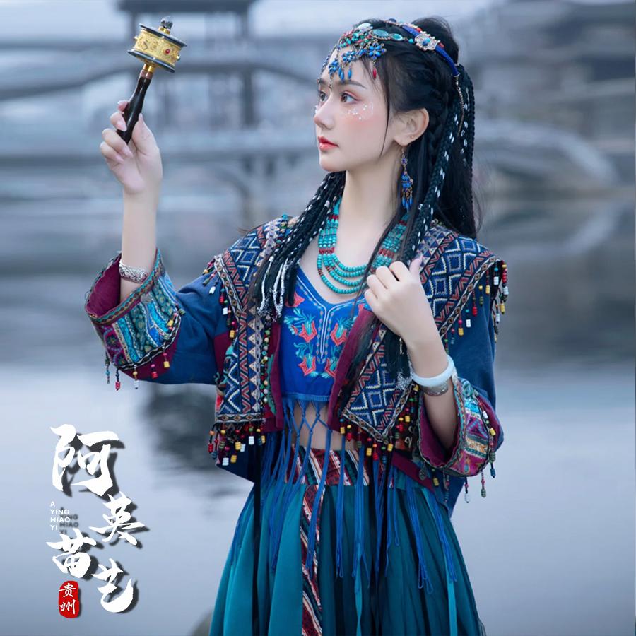 新款苗疆少女服饰异域风情古风民族风凤凰旅拍网红服装杨同款