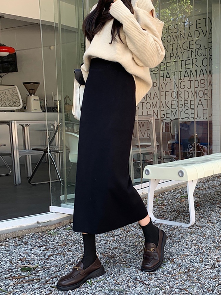 温柔风针织半身裙冬天配毛衣春秋2022新款气质黑色修身包臀长裙女