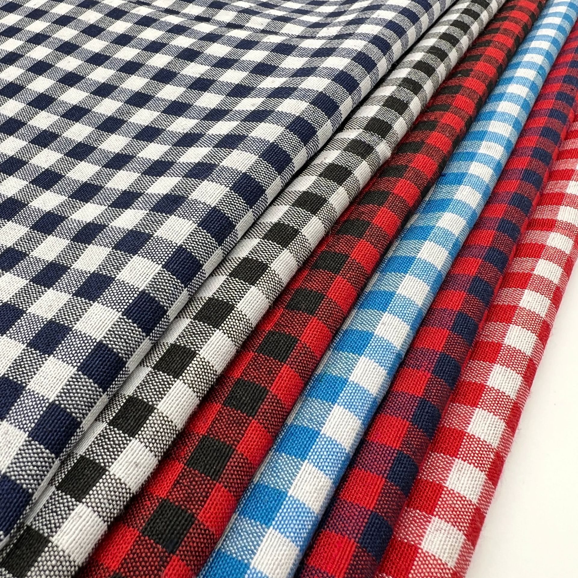 8格子服装连衣裙面料上衣衬衫布匹tc梭织布料批发