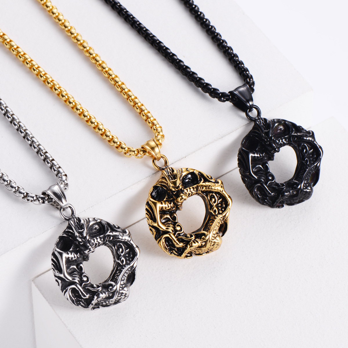 aml钛钢外贸复古中国龙饰品批发生肖佛教信仰服装配饰工厂生产