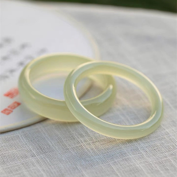 新疆阿富汗青白玉手镯天然老坑料蚕丝玉镯子圆条玉石叮当镯-阿里巴巴