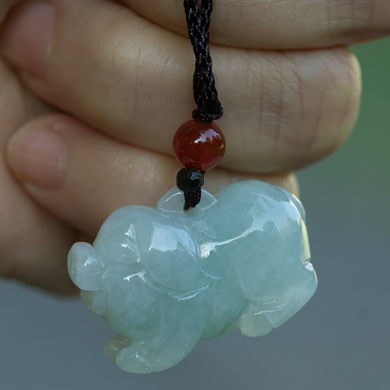 翡翠生肖猪吊坠玉挂坠 立体翡翠猪玉猪挂件笑脸猪卡通