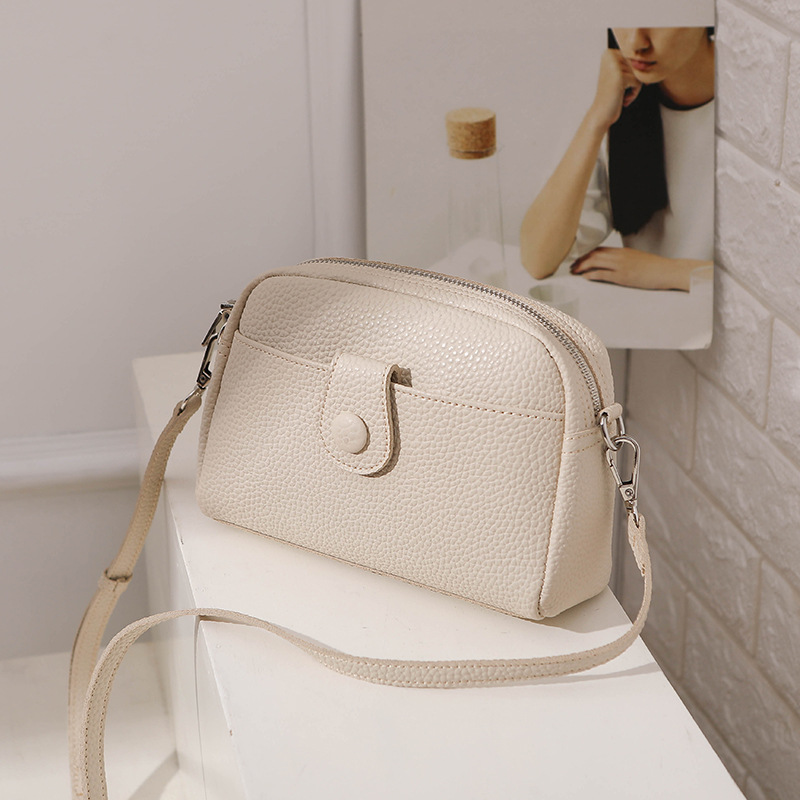 Factory Direct Sales Korean Small Bag Women's Fashion Messenger Bag 2023 New Simple Small Square Bag All-Match Shoulder Bag Fashion