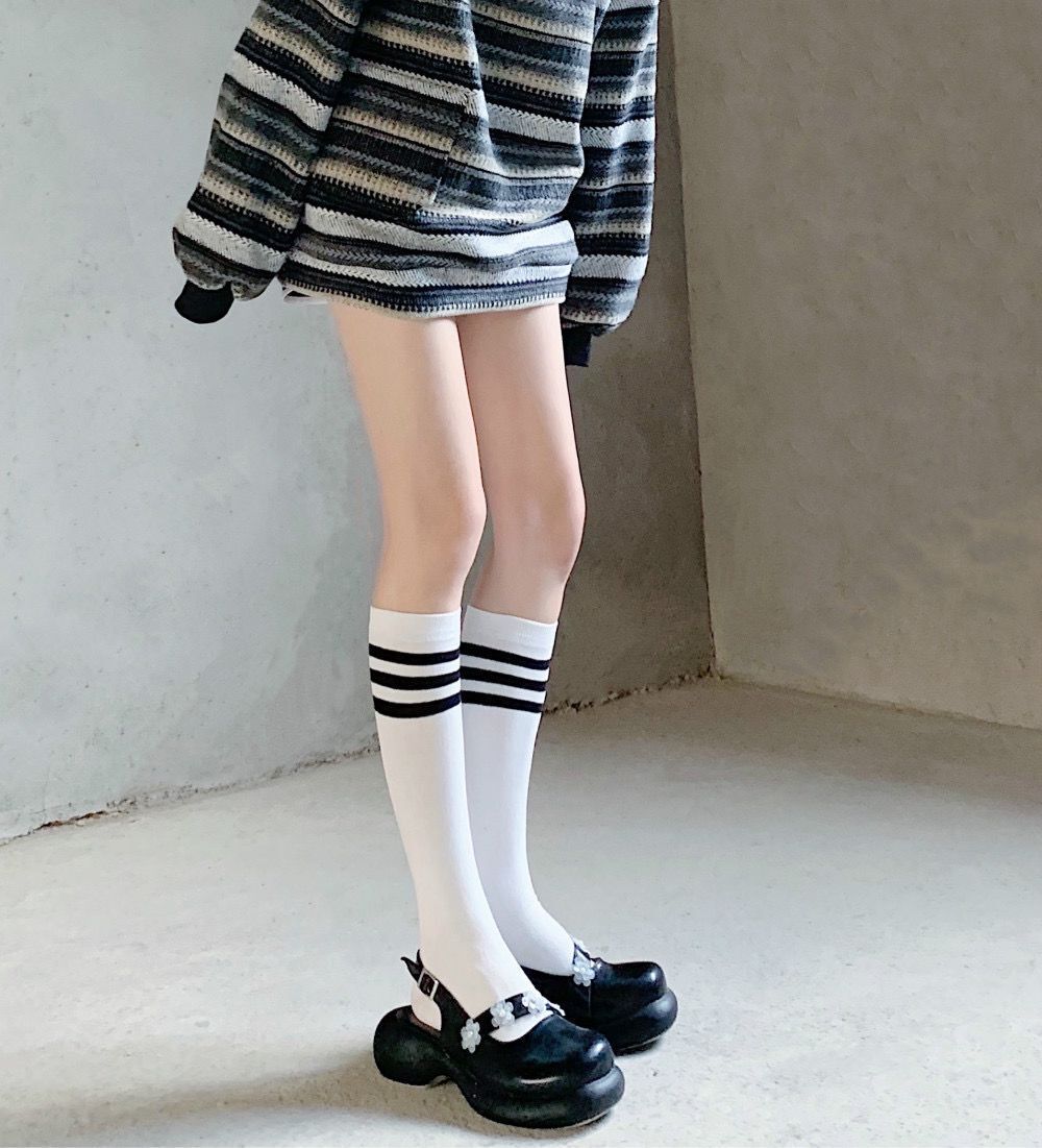 中筒袜日系学院风中厚黑白条纹长筒袜三条杠过膝高筒袜学生袜厂家
