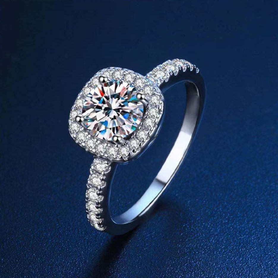 眷钰 s925银镶嵌莫桑钻一克拉满钻戒指公主方戒银戒礼物饰品情侣