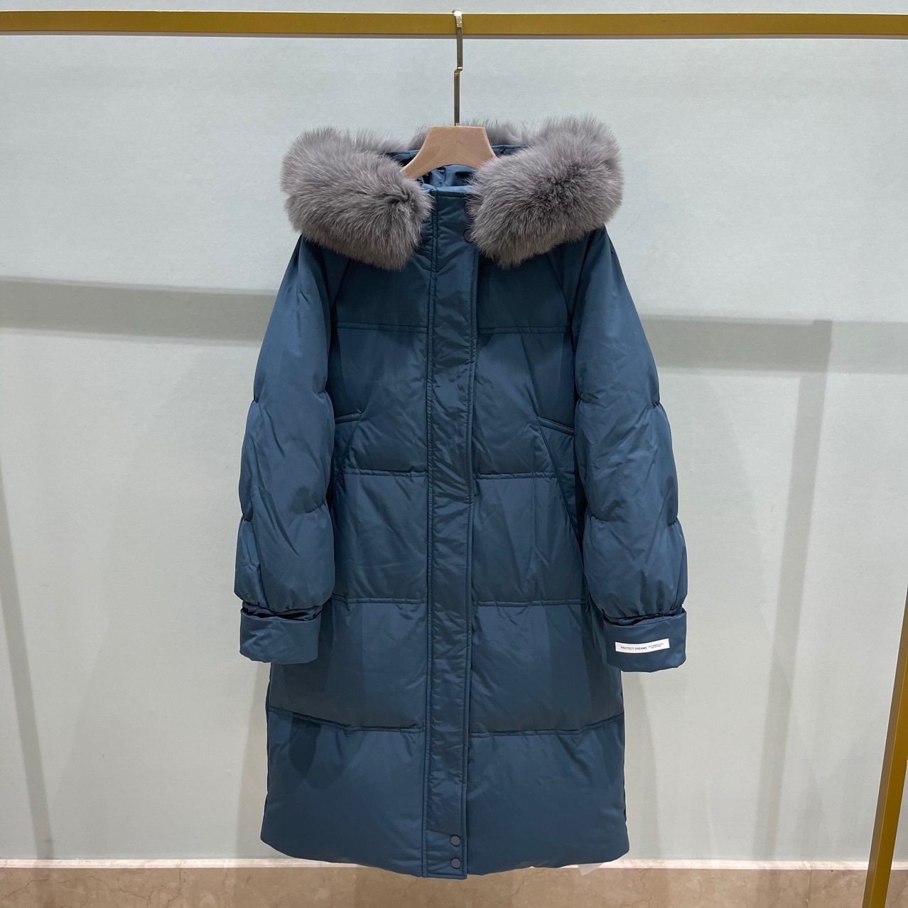 张贝贝同款2021年反季中长款羽绒服女加厚大毛领连帽纯色外套冬季