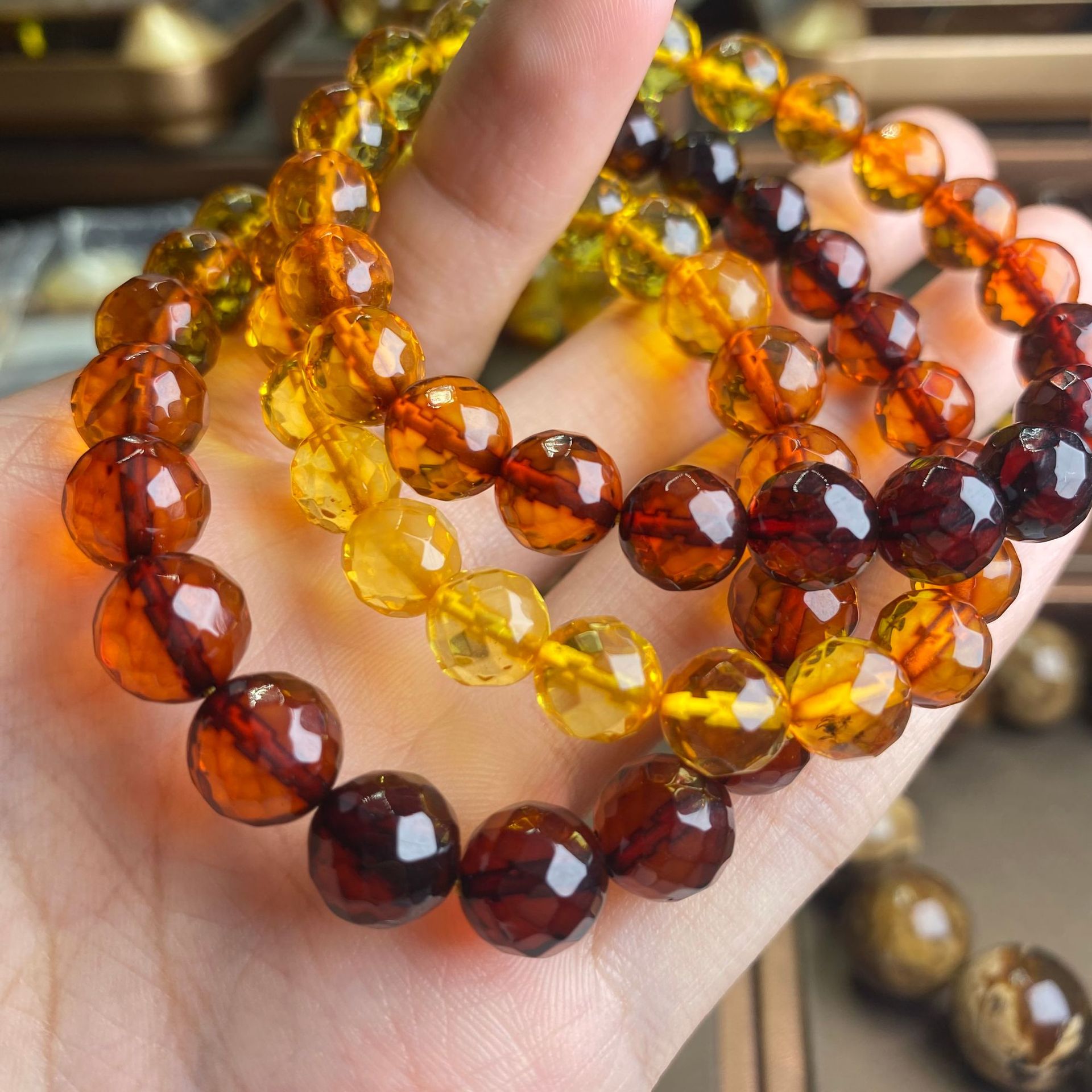 彩虹链天然血珀金珀渐变琥珀蜜蜡项链俄料直播网红批发女手链饰品