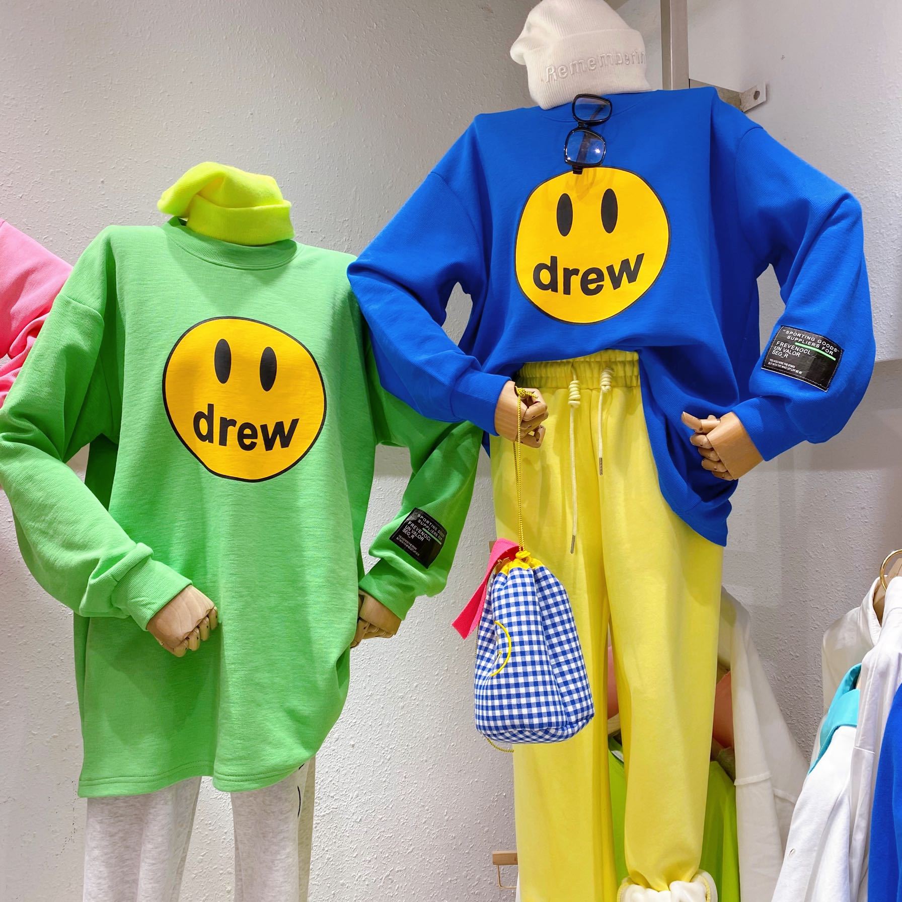 笑脸圆领卫衣女2021年春秋长袖t恤打底衫韩版印花字母贴布上衣服