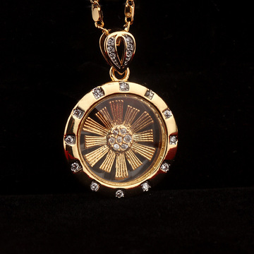 网红直播带货香港澳门旅游市场时来运转项链镶钻吊坠批发