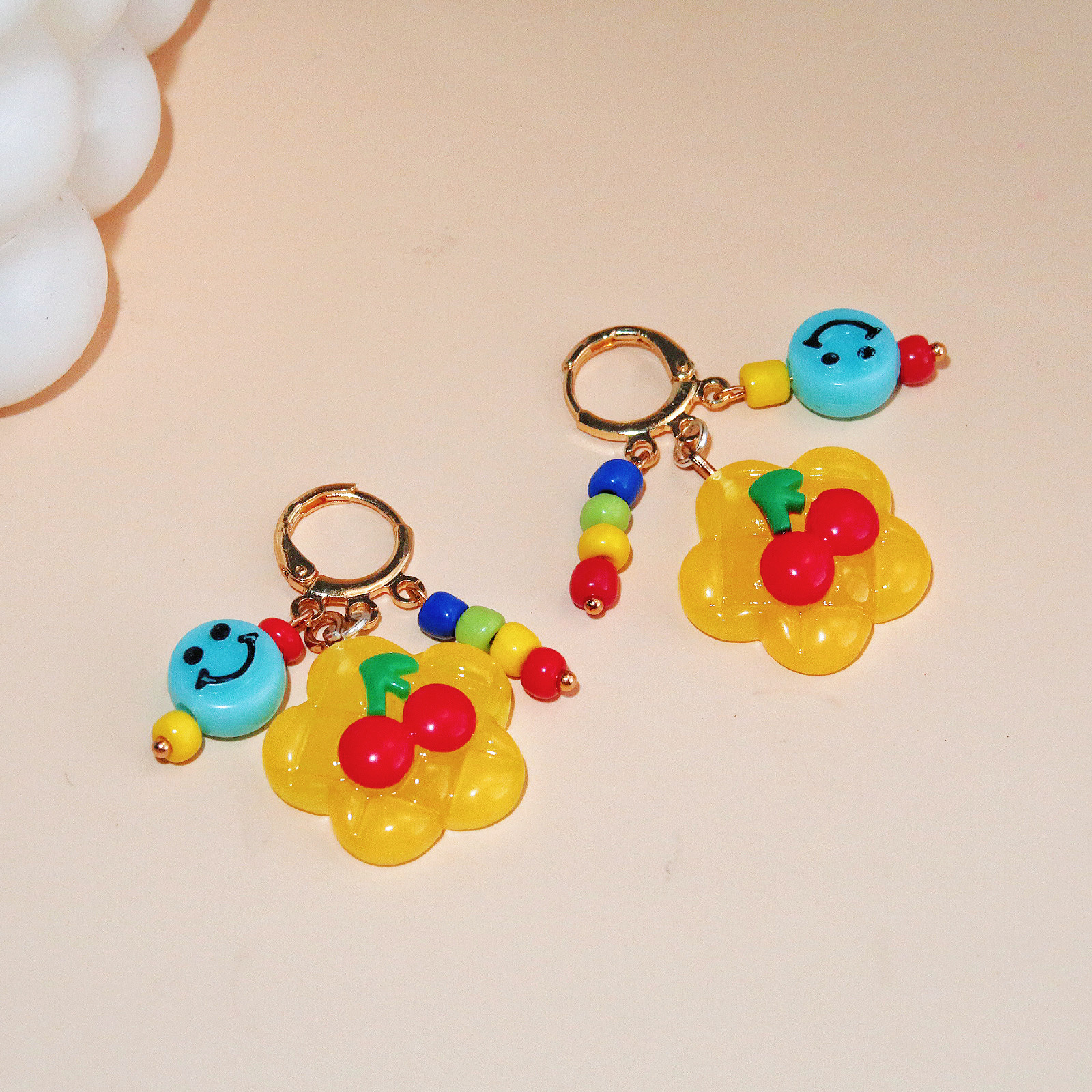 新款小众设计夏日殷桃花朵笑脸彩色串珠糖果色耳圈925银气质耳钉