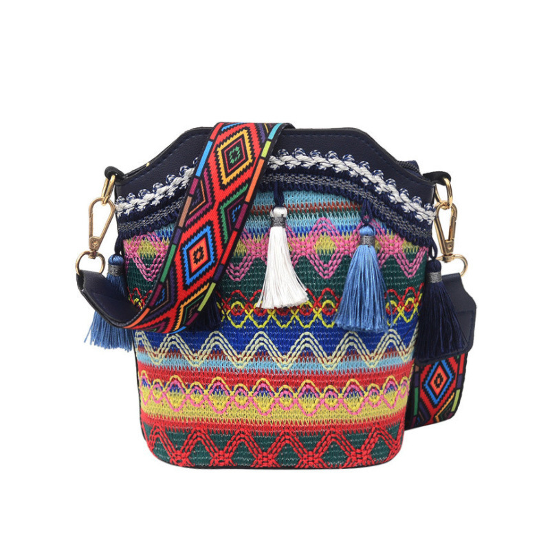 Sense 2023 New Bags Crossbody Ethnic Style Niche Chain Woven Bucket Bag One-Shoulder Versatile Tassel Bag