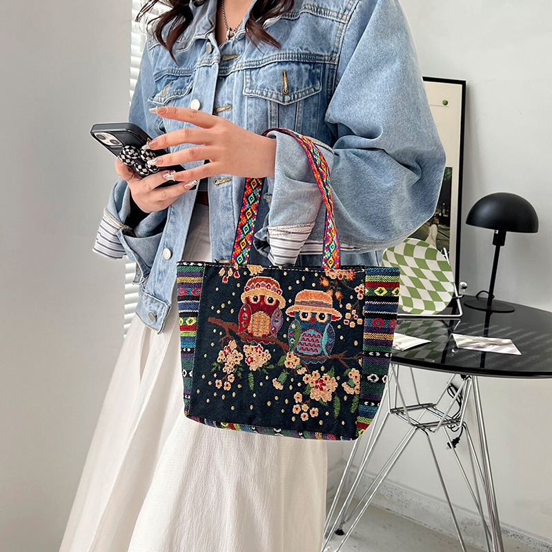 New Ethnic Style Embroidered Handbag Artistic Simple Retro Shoulder Bag Women's Large Capacity Canvas Handbag