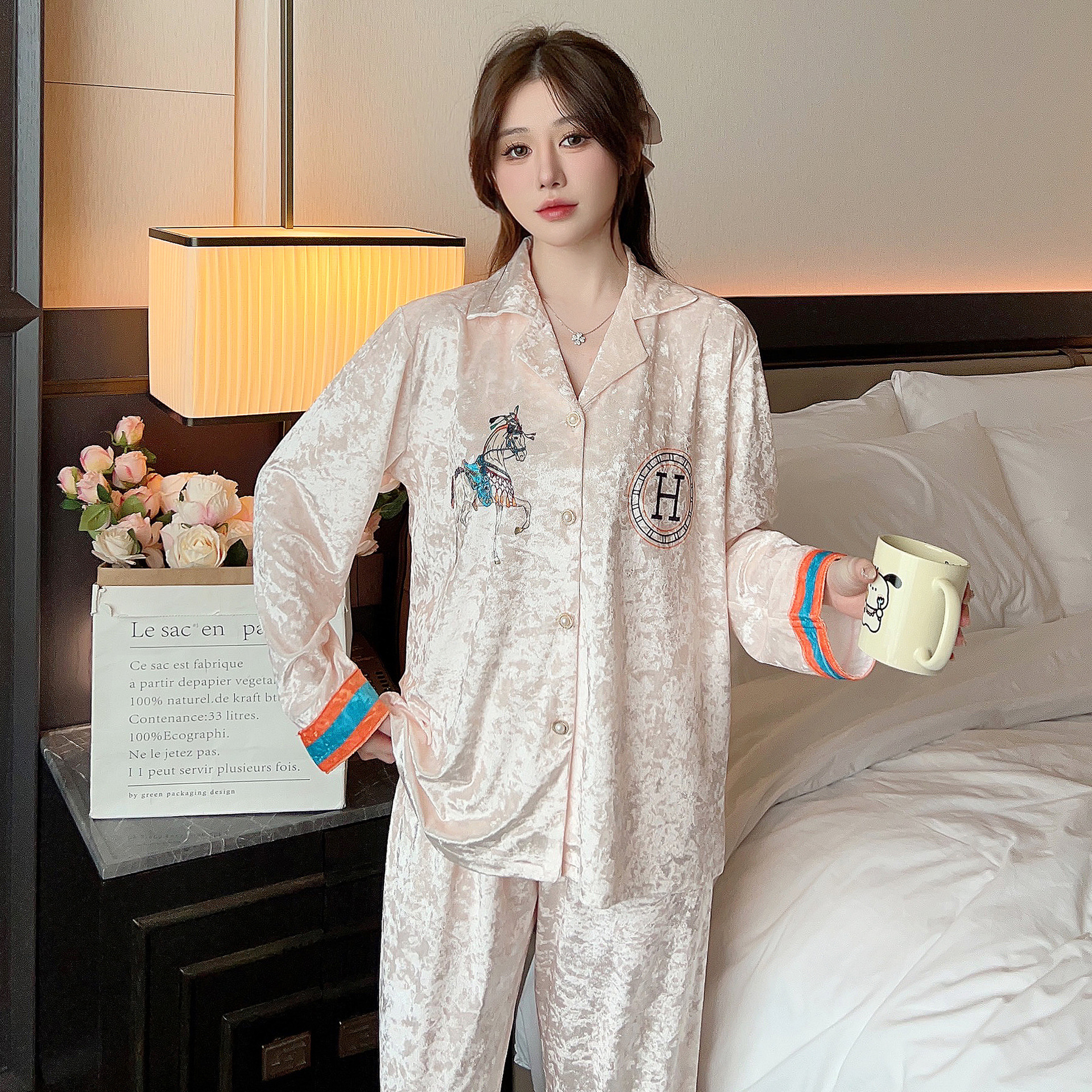 35016# 秋冬新款睡衣女金丝绒甜美可爱休闲家居服套装