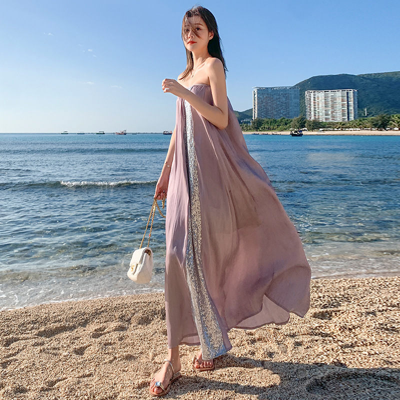 三亚海边度假沙滩裙超仙温柔抹胸连衣裙女路肩性感大摆长裙