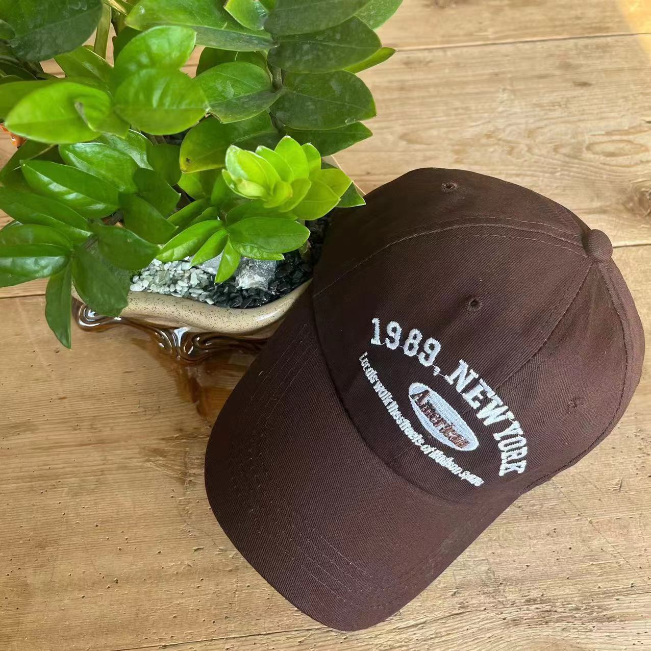 New Baseball Cap Men's and Women's Four Seasons All-Match Street Letter Embroidery 1989 Peaked Cap Summer Couple Korean Style