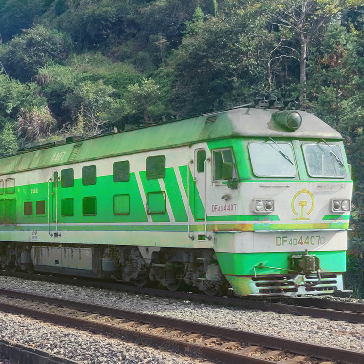 铁艺1:1东风内燃机车模型 老式火车轨道摆件退役绿皮车餐厅酒吧