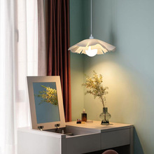卧室led吊灯现代简约个性创意网红花朵温馨浪漫卧室主灯房间灯具