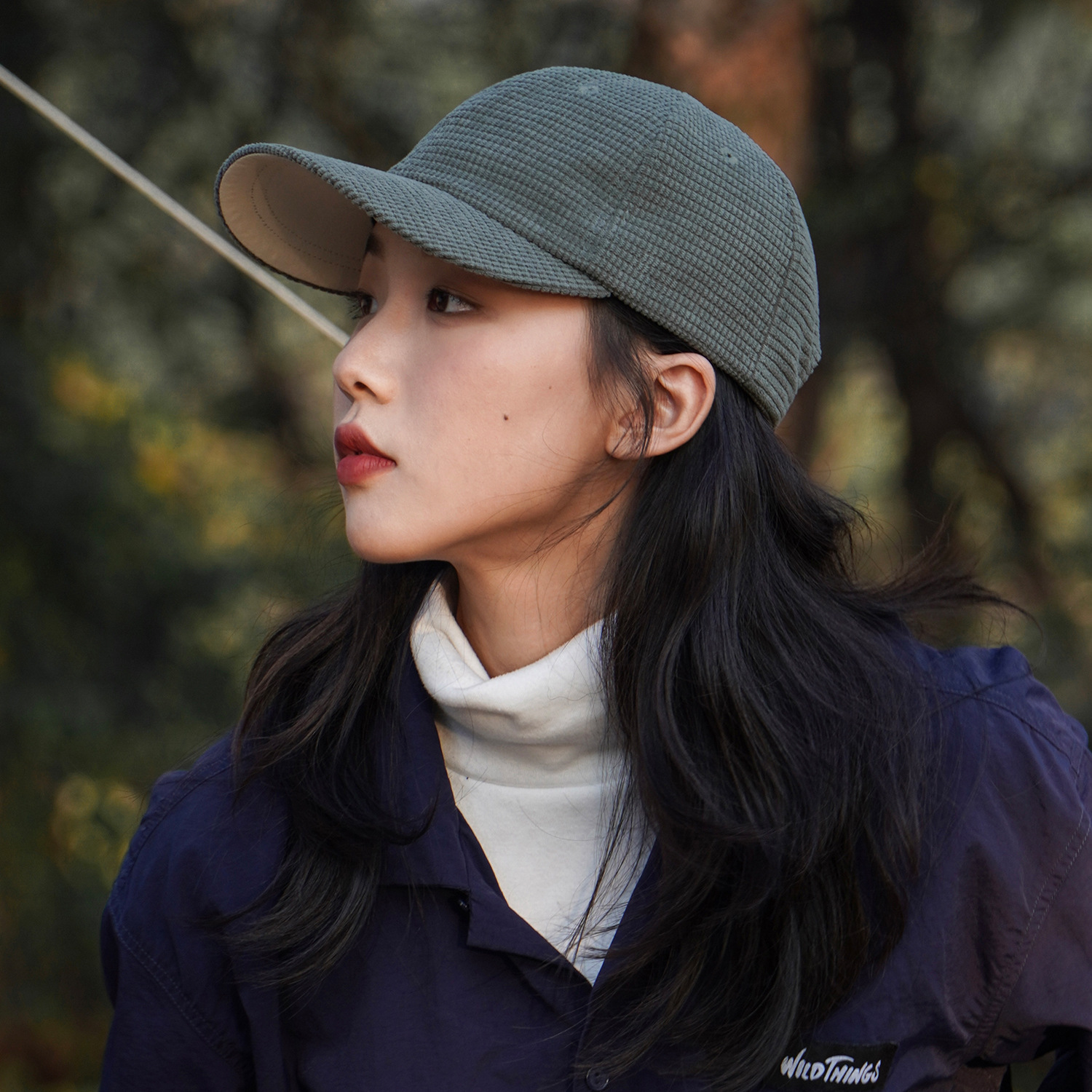 男女潮牌韩版百搭基础款棒球帽纯色灯芯绒鸭舌帽情侣休闲冷帽子