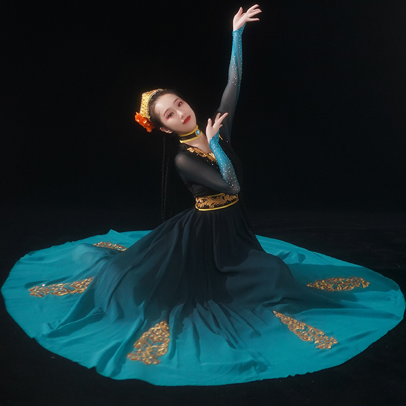 新疆少数民族服装