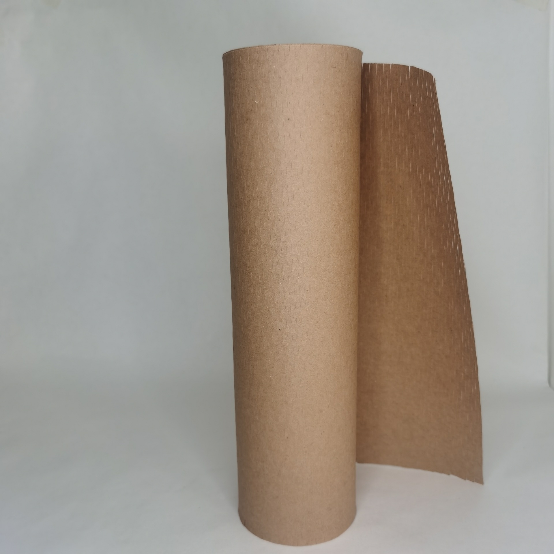 亚马逊专供牛皮纸蜂窝缓冲纸网格蜂巢包装卷筒纸快递包装蜂窝纸卷